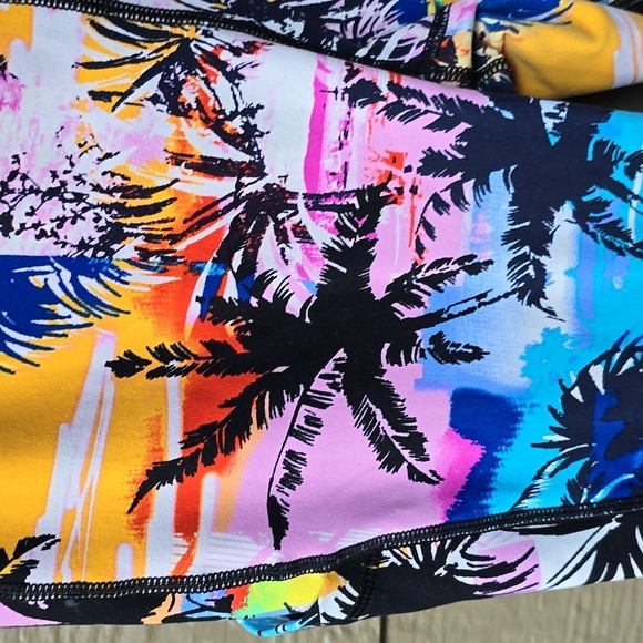 Torrid Performance Core Capri Active Legging With Side Pockets 2x - Picture 7 of 13